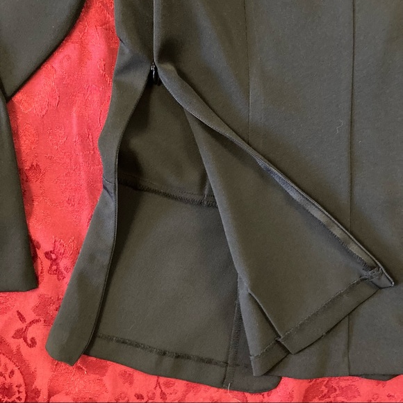 Frederick’s of Hollywood. Size 4. Lace-up Jacket. - Picture 6 of 12